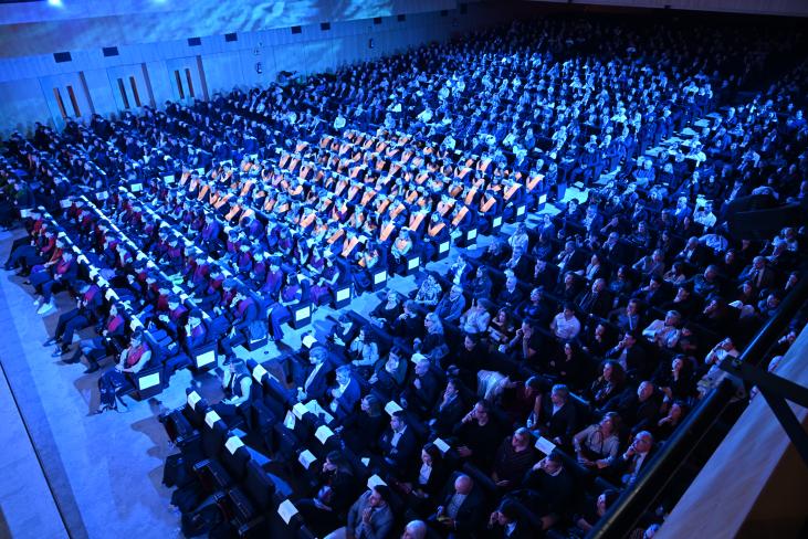 graduación-esic-barcelona-:-celebrar-lo-vivido-,-abrazar-lo-que-viene