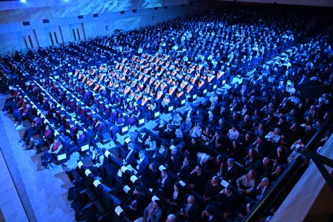 graduación-esic-barcelona-:-celebrar-lo-vivido-,-abrazar-lo-que-viene