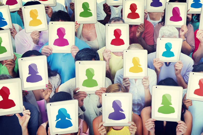 Cómo atender al cliente en redes sociales Cómo atender al cliente en redes sociales