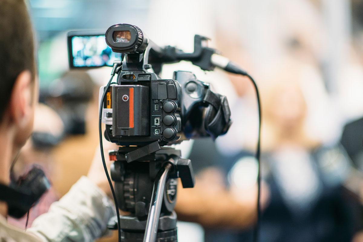 6 razones por las que debes incluir el vídeo en tu estrategia comercial 6 razones por las que debes incluir el vídeo en tu estrategia comercial
