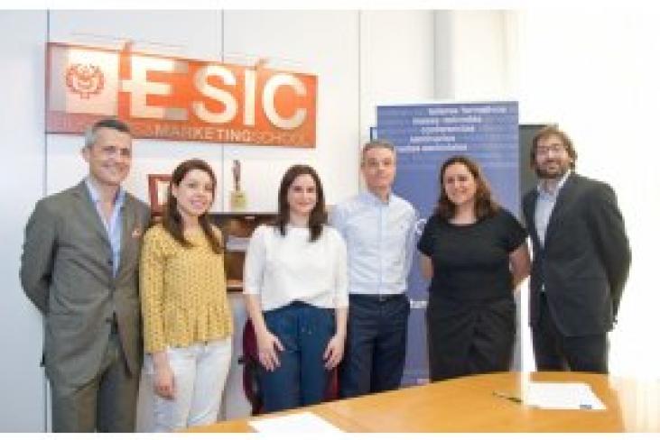 Signos firma en ESIC Sevilla un acuerdo de colaboración con el Foro de Marketing de Sevilla