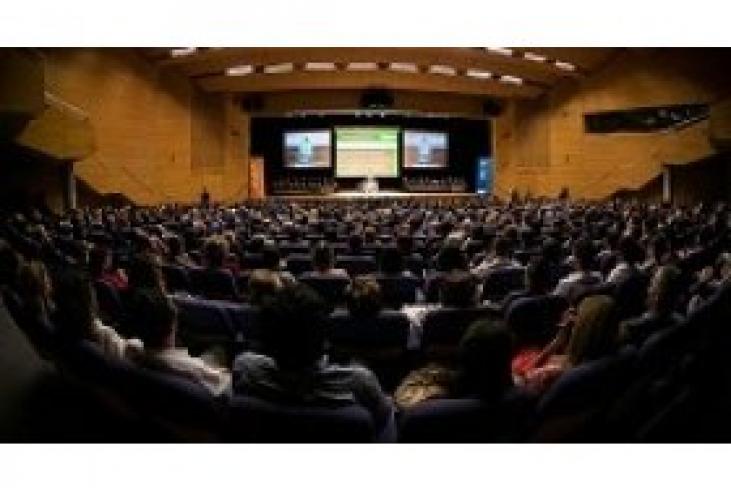 Valencia – Acto de graduación de los alumnos de grado y entrega de Premios ASTER