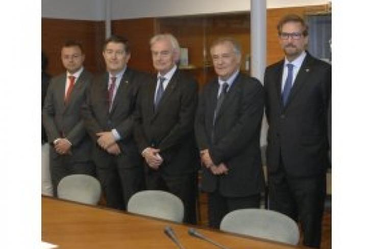 Barcelona - La Universitat Rovira i Virgili ha aprobado que la escuela de negocios ESIC, ubicada en Barcelona, se convierta en un centro adscrito a la URV