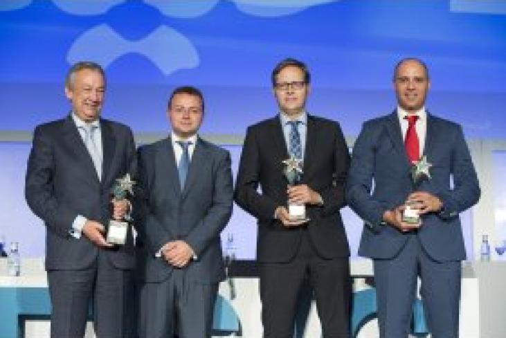 Sevilla - La formación y la empresa se dan a mano en la gala de los premios Aster y la graduación de ESIC en Sevilla