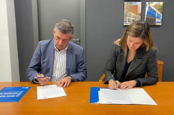 Agustín Carrilero, Director ESIC Comunidad Valenciana, y Blanca Peris, Gerente en Porcelanosa Valencia, firman un acuerdo de colaboración 