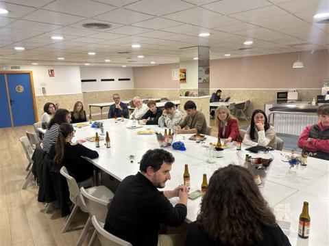 La Responsable de Relaciones Institucionales y Dirección Comercial en IMED Hospitales Valencia y Colón compartió con el alumnado claves reales sobre liderazgo y crecimiento profesional